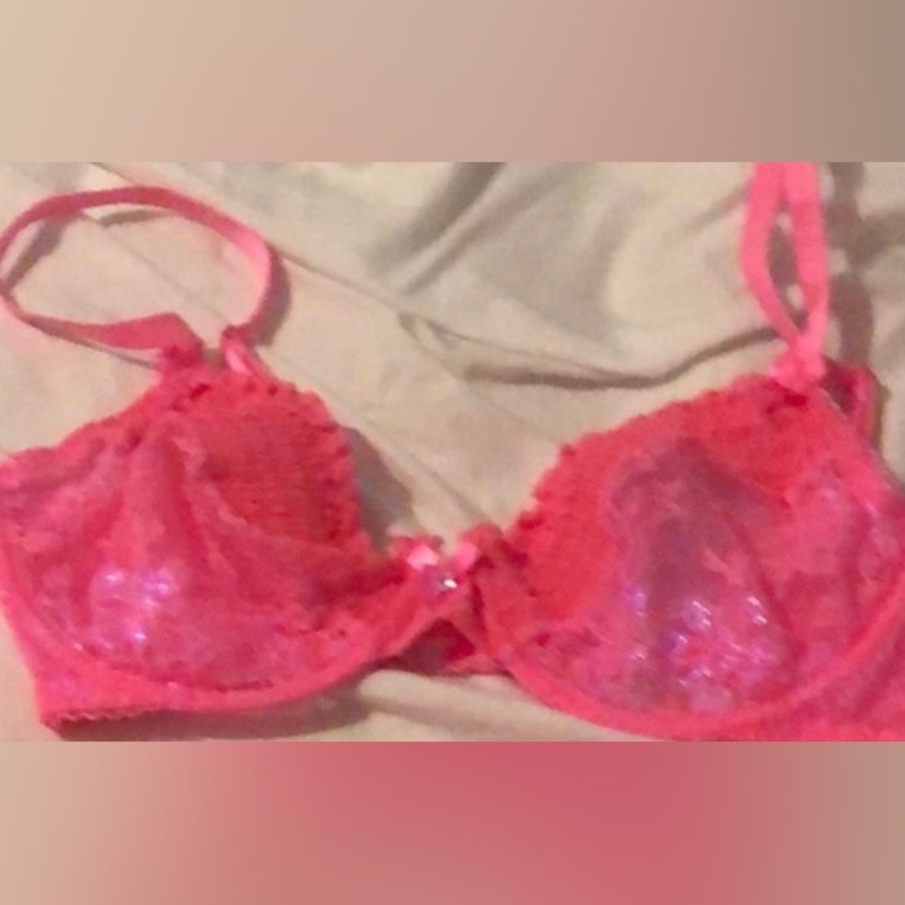 Savage X Fenty Pink Bra